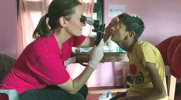 Dr. med. Maria Rose Nepal - Unternehmen - Augenärzte Gerl & Kollegen