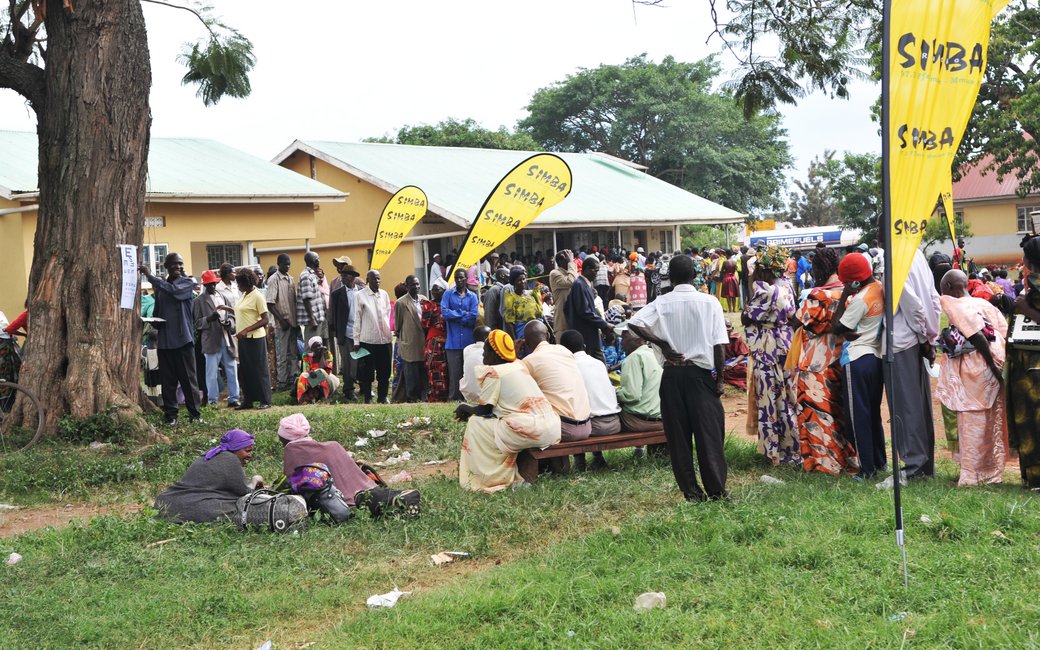 csm ehrenamt in uganda 2012 05 69e9f3bfe0 - Engagement in Oeganda - Augenärzte Gerl & Kollegen