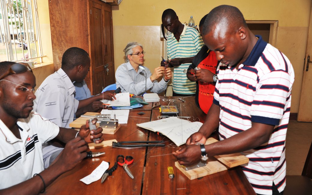 csm ehrenamt in uganda 2012 09 06a8dece7b - Engagement in Oeganda - Augenärzte Gerl & Kollegen