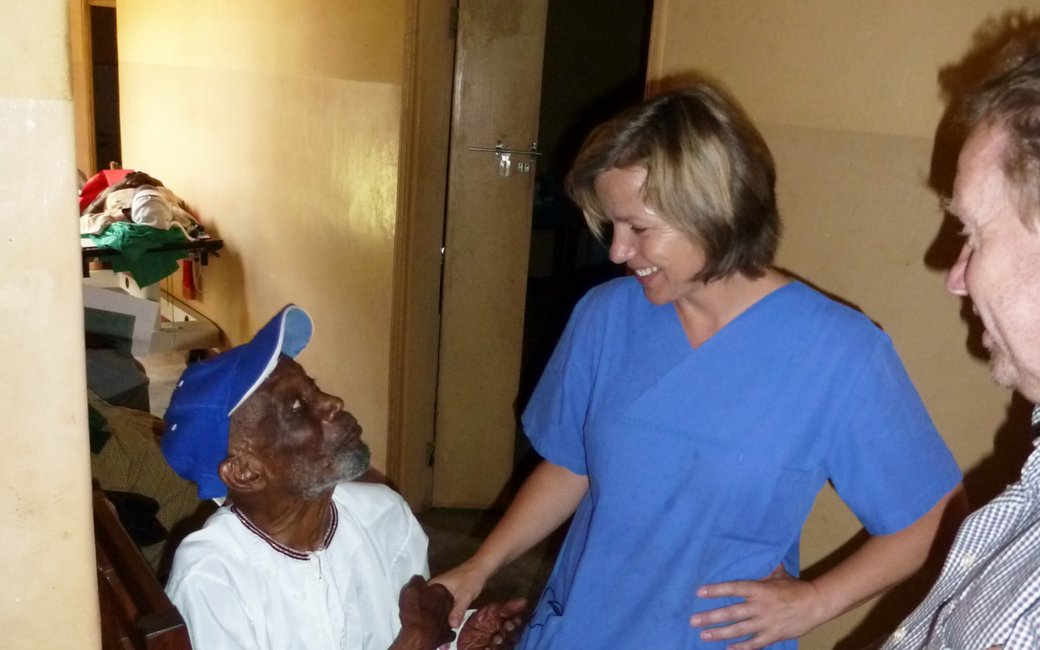 csm ehrenamt in uganda 2012 31 e3918f5e91 - Engagement in Oeganda - Augenärzte Gerl & Kollegen